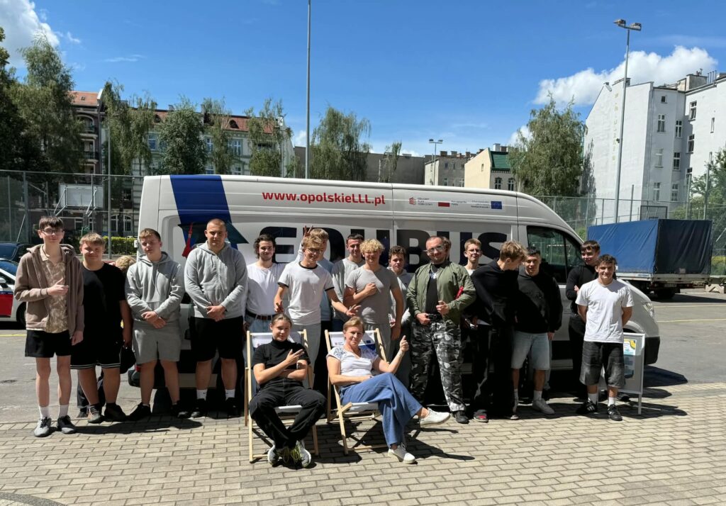 EduBus przemierza kolejne kilometry